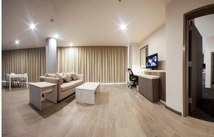 Hotel Hampton & By Hilton Aeropuerto